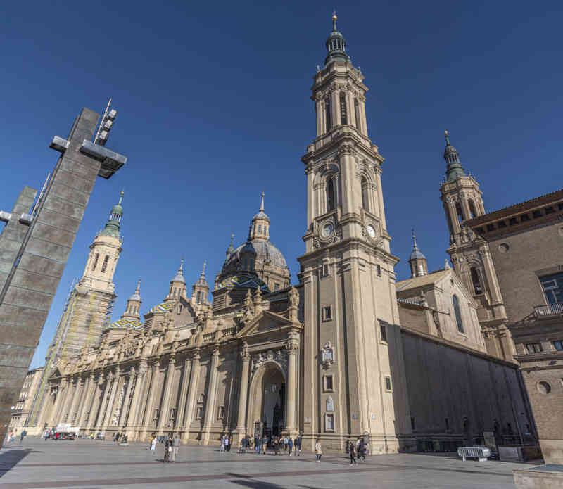 Zaragoza 014 - basílica de Nuestra Señora del Pilar.jpg